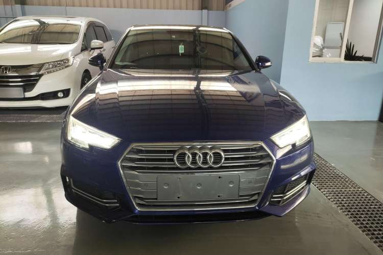 Used Audi A4L 2018 30th Anniversary Edition 40 TFSI Fashion Model
