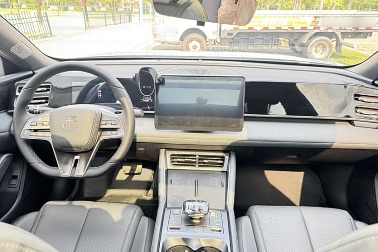 Used BYD Qin L 2024 DM-i 120KM Leading Model
