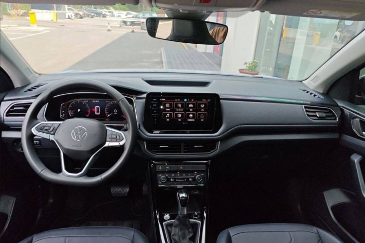 Used Volkswagen Tharu 2025 NewRui 300TSI Prestige Edition
