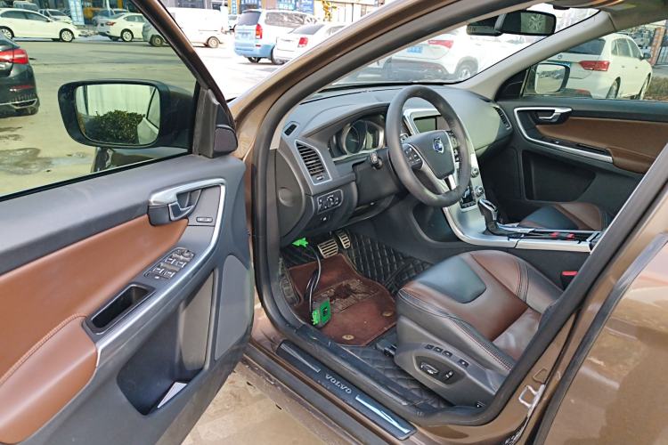 Used Volvo XC60 2017 T5 AWD Smart Range Edition
