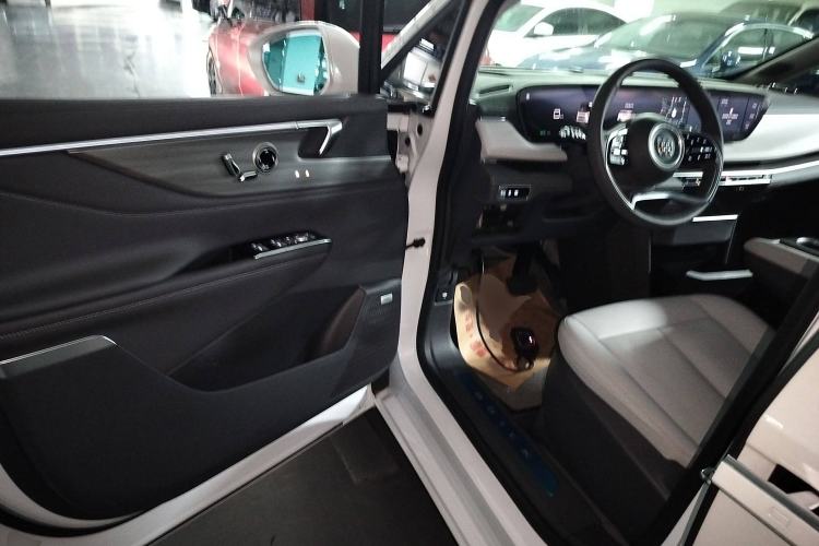 Used Buick GL8 2025 Lu Zun Deluxe Edition
