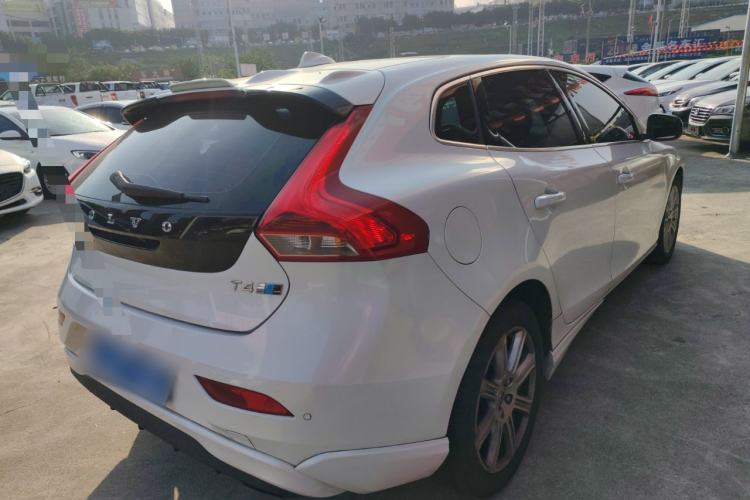 Used Volvo V40 2017 T3 Zhiya Edition

