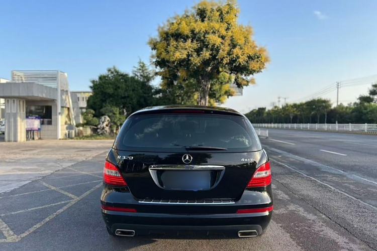 Used Mercedes-Benz R-Class 2014 R 320 4MATIC Business Model
