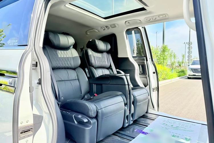 Used Honda Elysion 2022 2.0L eHEV Luxury Edition
