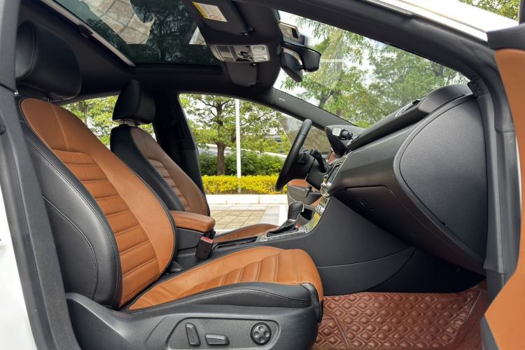 Used Volkswagen FAW-Volkswagen CC 2015 1.8TSI Luxury Model
