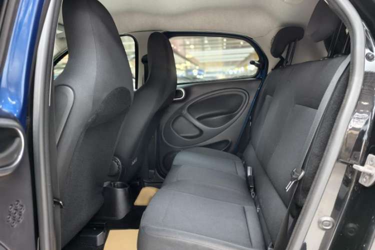 Used  forfour 2016 1.0L 52 kW Dynamic Edition
