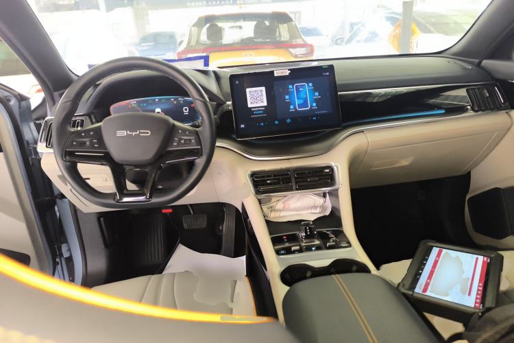 Used BYD Song PLUS New Energy 2023 Champion Edition DM-i 110KM Flagship Model
