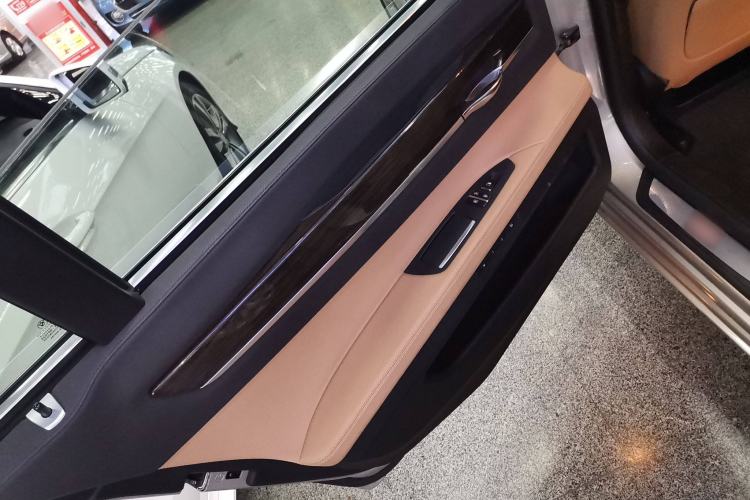 Used BMW 7 Series 2013 730Li Luxury Model
