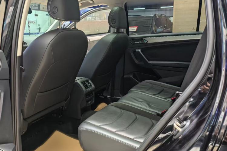 Used Volkswagen Tiguan L 2020 330TSI Automatic Two-Wheel Drive Panoramic Comfort Edition China VI Standard