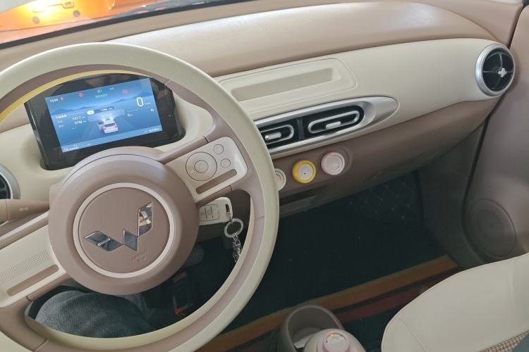 Used Wuling Hongguang MINIEV 2025 Four-Door Version Advanced Edition
