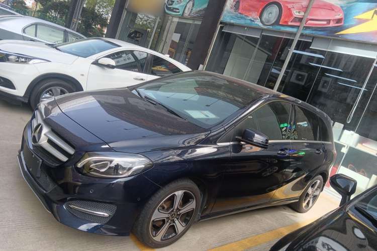 Used Mercedes-Benz B-Class 2017 B 200 Fashion Model
