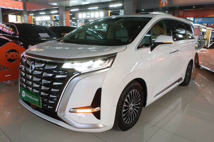 Used Denza D9 2024 DM-i 980 Four-Wheel Drive Flagship Model