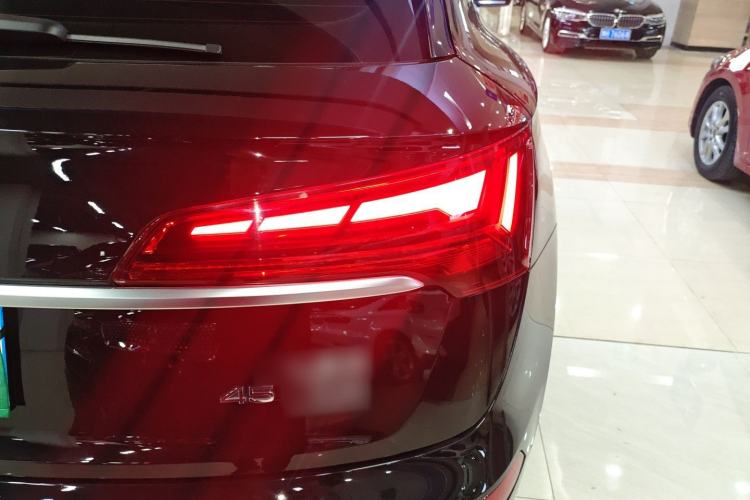 Used Audi Q5L 2022 Updated 45T Luxury Dynamic Version