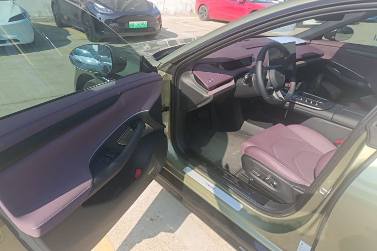 Used  SU7 2024 Rear-Drive Ultra-Long Range Advanced Pro-Level Intelligent Driving Version
