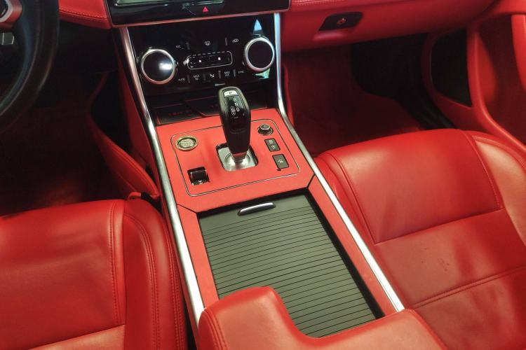 Used Jaguar XEL 2020 2.0T 250 PS SE Tech-Elegant Edition
