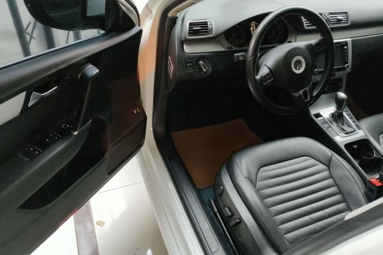 Used Volkswagen Magotan 2013 1.8TSI Premier Model
