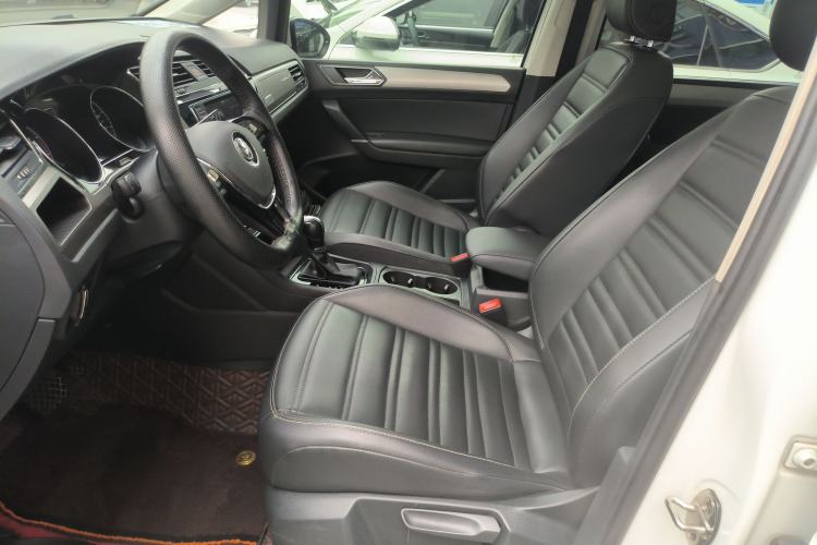 Used Volkswagen Touran 2018 Volkswagen Touran L 280TSI DSG Comfort Edition 7 Seats China VI Standard