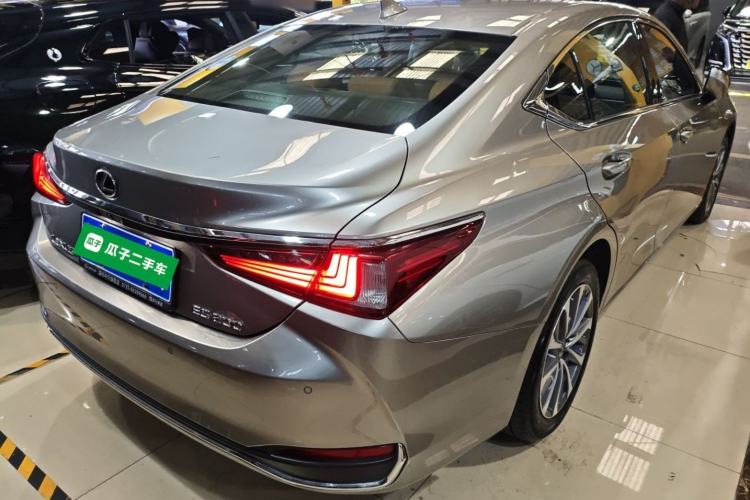 Used Lexus ES 2023 200 Excellence Edition