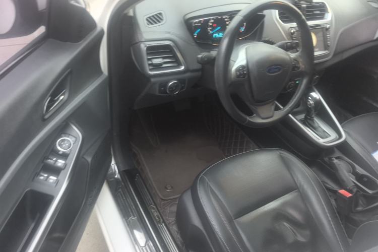 Used Ford Escort 2015 1.5L Automatic Fashion Model
