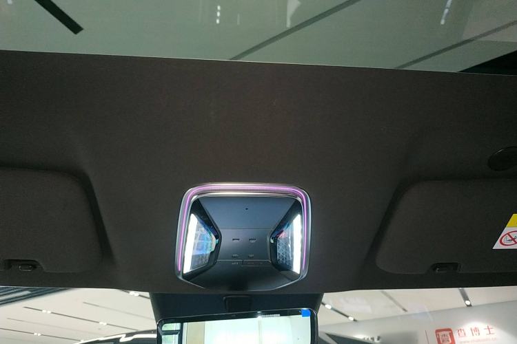 Used Denza N9 2025 Flagship Model
