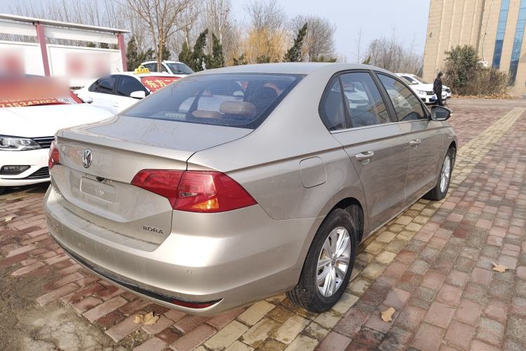 Used Volkswagen Bora 2016 1.6L Automatic Fashion Model
