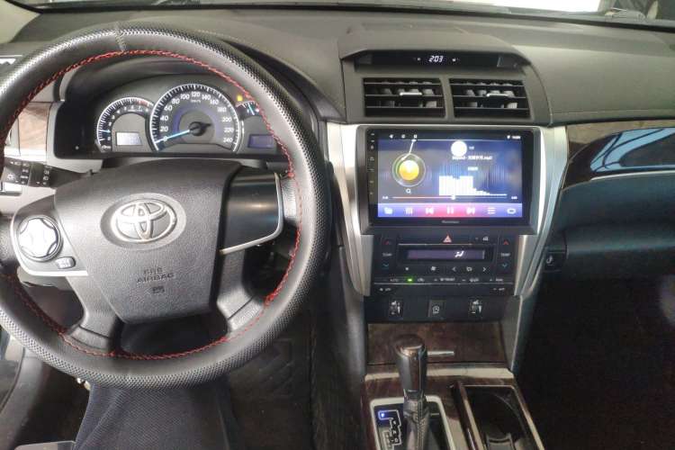 Used Toyota Camry 2016 2.0G 10th Anniversary Leading Edition
