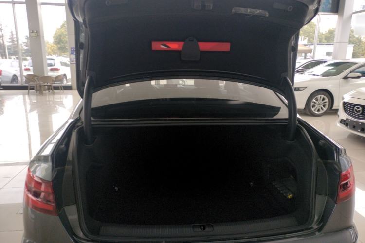 Used Audi A4L 2019 40 TFSI Ambition China VI