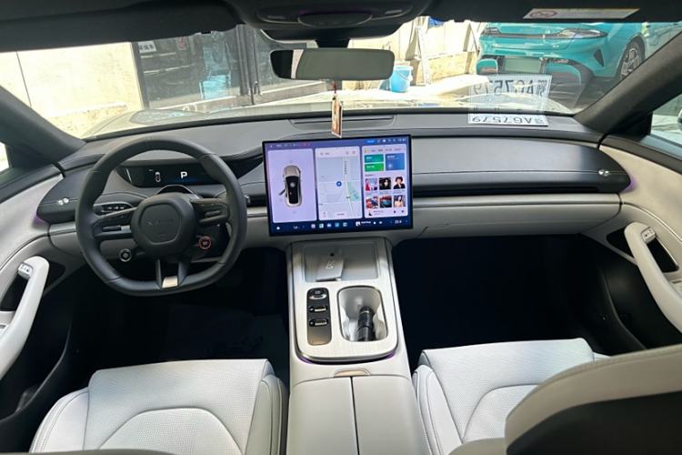 Used  SU7 2024 Rear-Drive Long-Range Intelligent Driving Version
