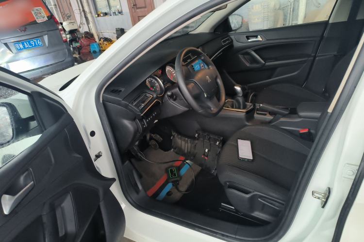 Used Peugeot 408 2014 1.8L Manual Leading Edition