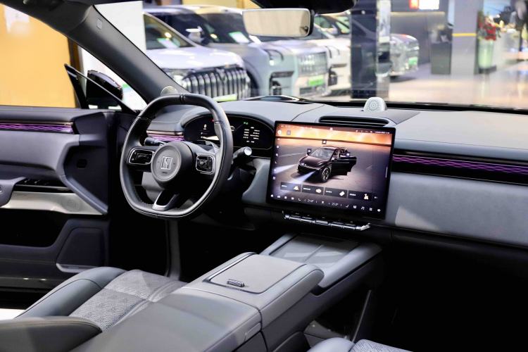 Used Zeekr 7X 2025 100 kWh Long-Range Rear-Wheel Drive with Intelligent Driving Features
