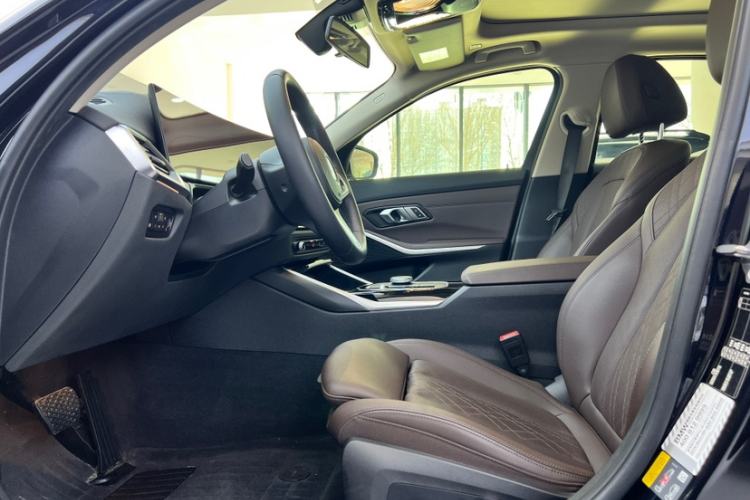 Used BMW i3 2022 eDrive 35 L
