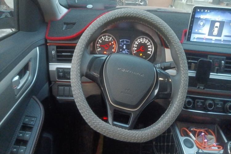 Used FORTHING T5 2022 Grand Edition 1.6L Manual Dream-Chasing Five-Seat Model
