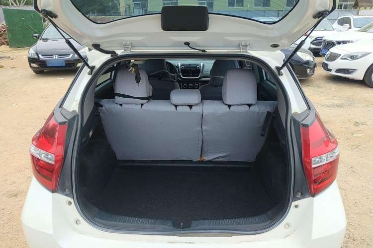 Used Toyota YARiS L 2019 1.5E CVT Dynamic Edition China VI compliant
