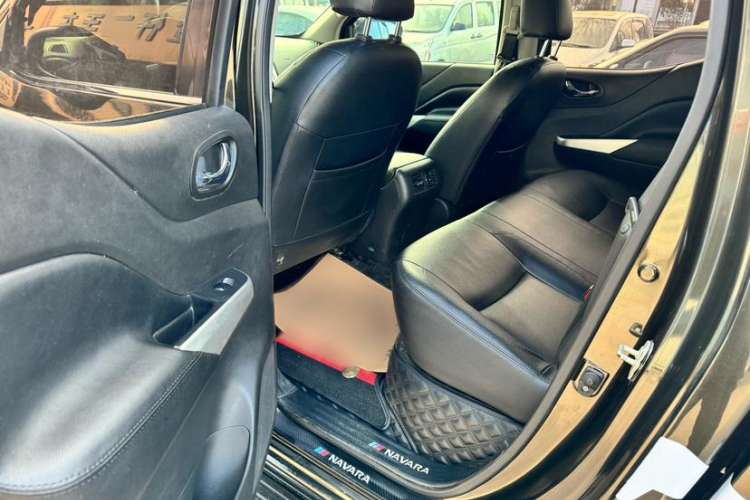 Used Nissan Navara 2017 2.5L Automatic 2WD Luxury Edition QR25
