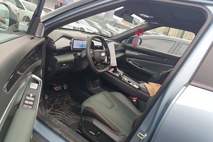 Used Geely Auto Emgrand X7 Sport 2024 1.5TD Prestige Edition
