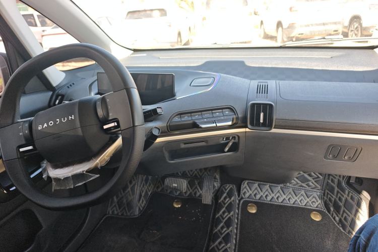 Used Baojun KiWi EV 2021 Artist Model Lithium Iron Phosphate
