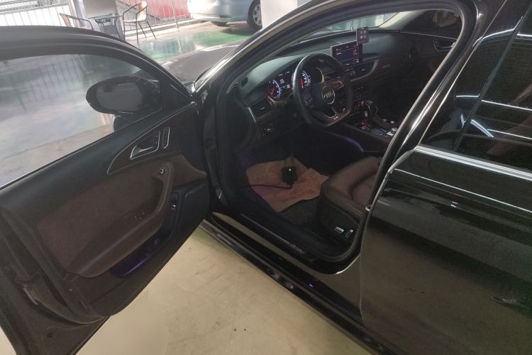 Used Audi A6L 2018 30th Anniversary Edition 45 TFSI quattro Luxury Model
