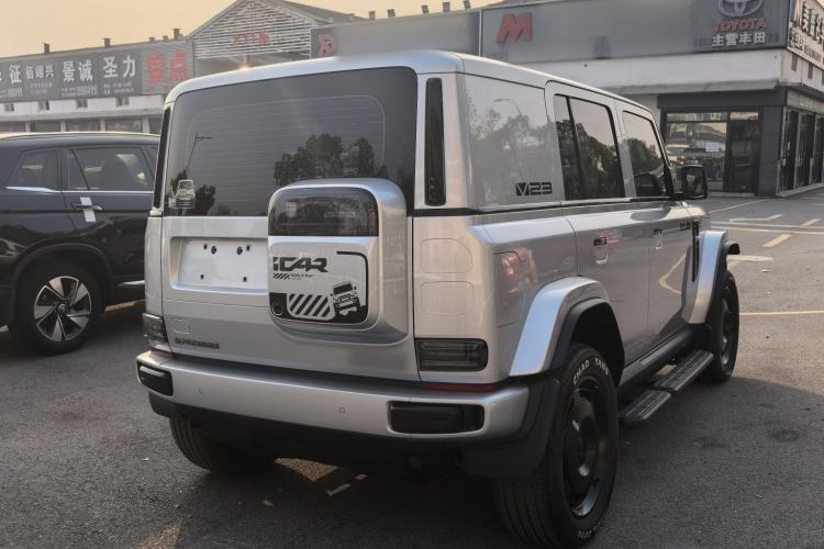 Used  V23 2025 401 Two-Wheel Drive Advanced Edition
