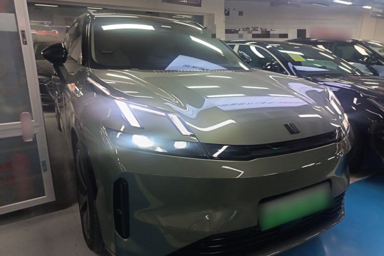 Used Lynk & Co 08 EM-P 2023 220km All-Wheel-Drive Performance Halo
