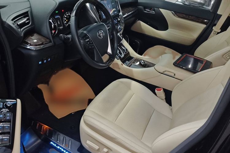 Used Toyota Alphard 2021 Dual-Engine 2.5L Luxury Edition
