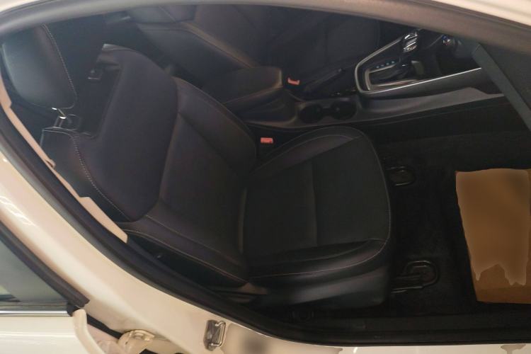 Used Ford Escort 2015 1.5L Automatic Fashion Model
