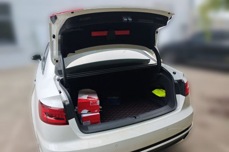 Used Audi A4L 2018 30th Anniversary Edition 40 TFSI Fashion Model