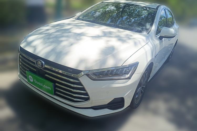 Used BYD Qin Pro 2019 Super Edition 1.5TI Automatic Smart Connect Enjoyment Model China VI Standard
