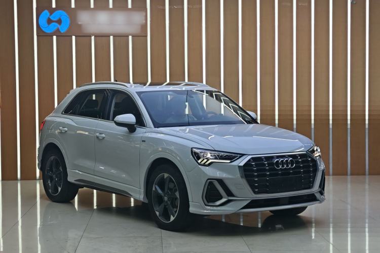 Used Audi Q3 2019 40 TFSI Fashion Dynamic Model

