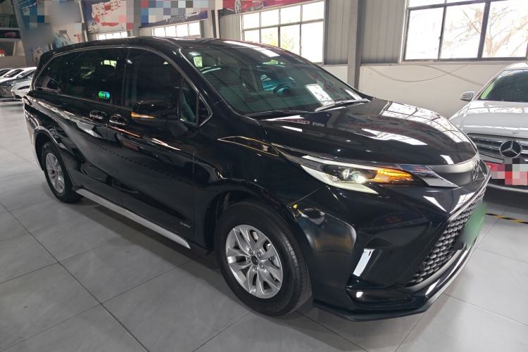 Used Toyota Granvia 2024 2.5L Hybrid Comfort Edition
