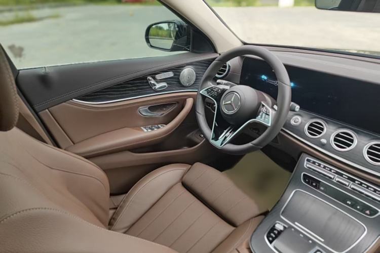 Used Mercedes-Benz E-Class 2022 Second Facelift E 300 L Fashion Edition
