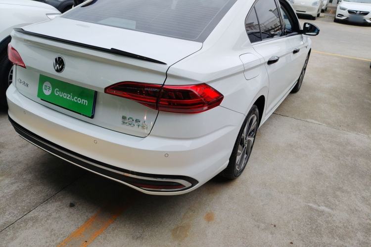 Used Volkswagen Bora 2023 300TSI DSG Prestige Edition
