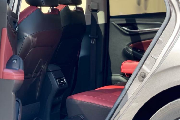 Used Changan Eado 2020 PLUS Blue Whale NE 1.4T GDI DCT Flagship Model
