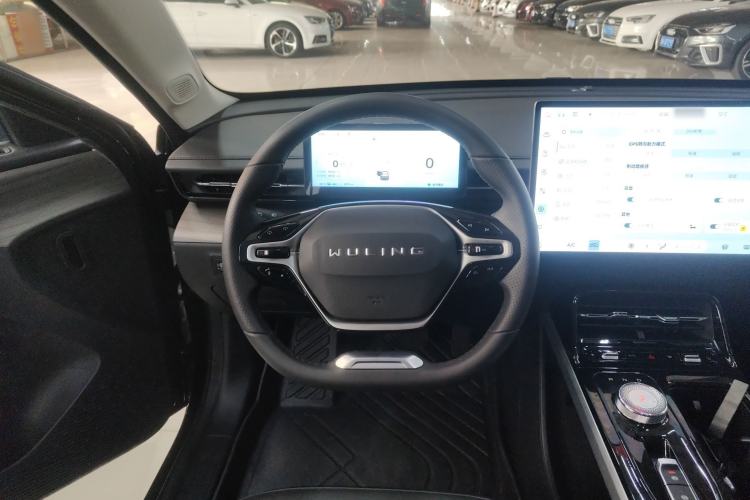 Used Wuling Xingguang 2024 Co-Creation Edition 510 Advanced Model
