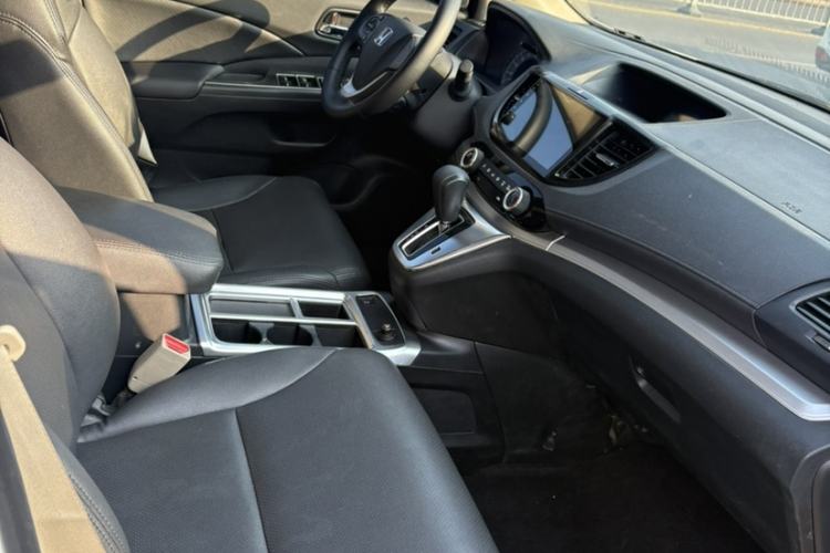 Used Honda CR-V 2016 2.0L two-wheel drive Urban Edition
